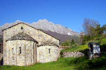  Ancient church in Garfagnana